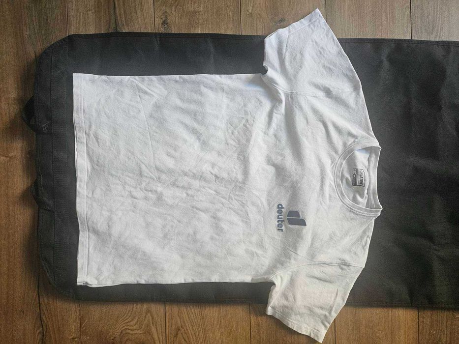 DEUTER M футболка біла нова Об'ємне лого