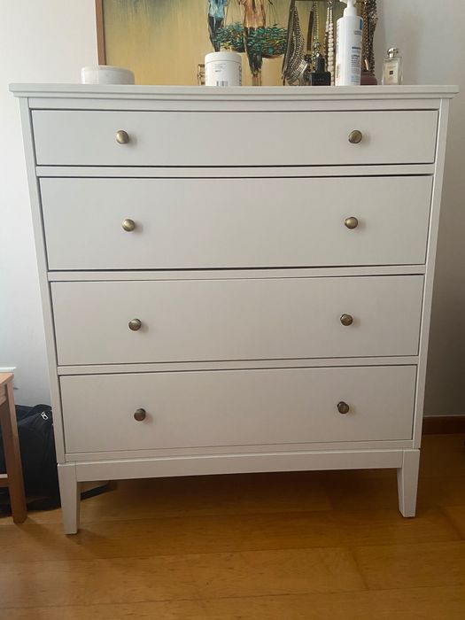 Cómoda IKEA IDANAS como nova