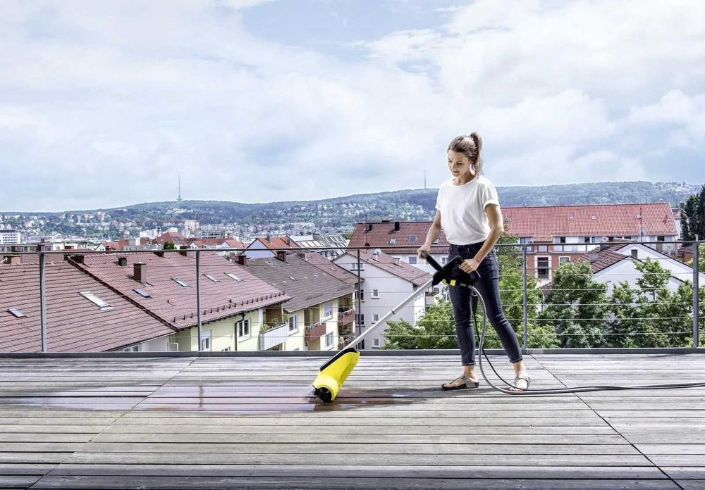 Wynajem Karcher Szorowarka PCL -4 ; PCL -6 do czyszczenia deski tarasowej, kompozytu