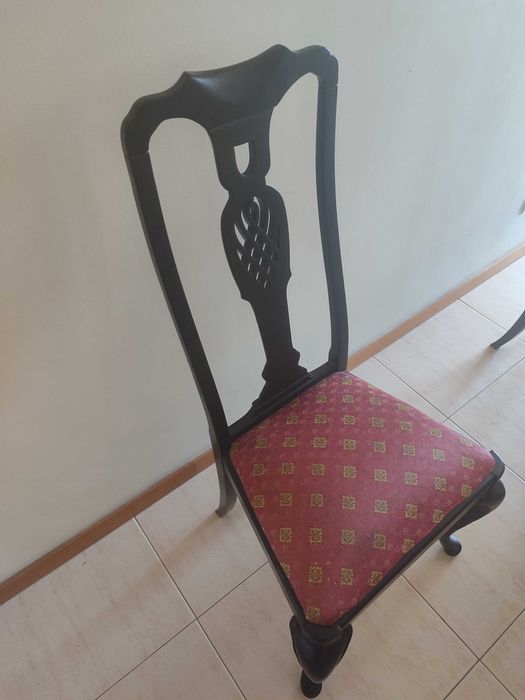 Vendo conjunto de cadeiras usadas, em bom estado