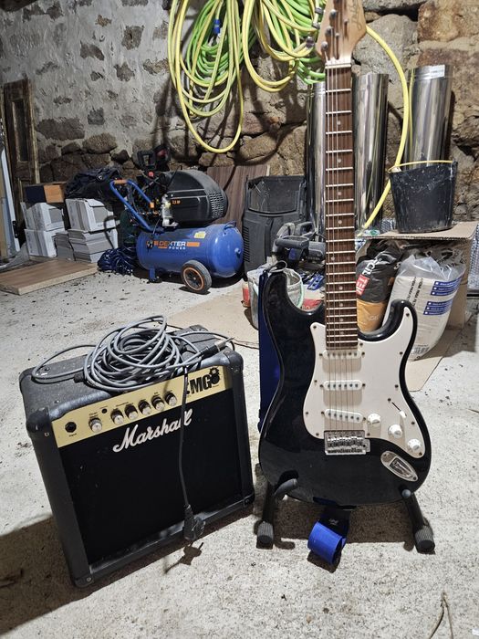 Guitarra com amplificador