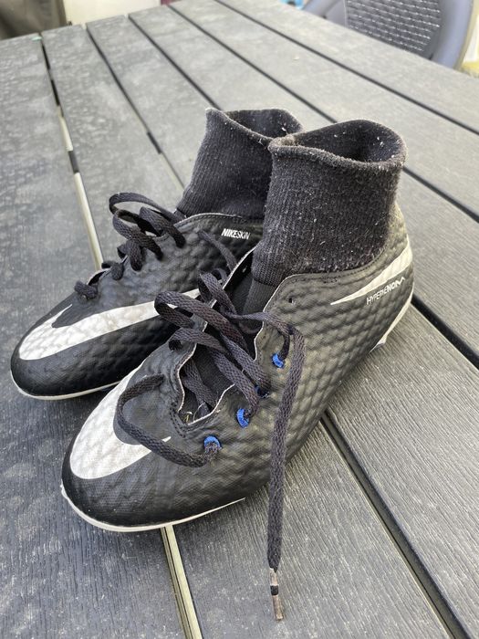 Chuteiras marca Nike 36