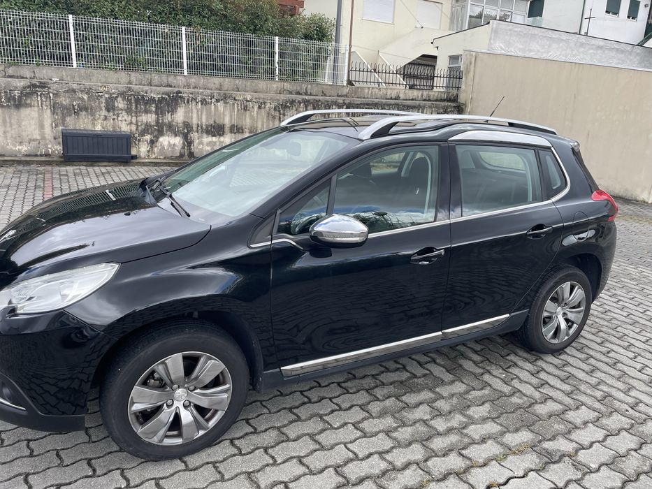 Peugeot 2008 1.2 — photo 2