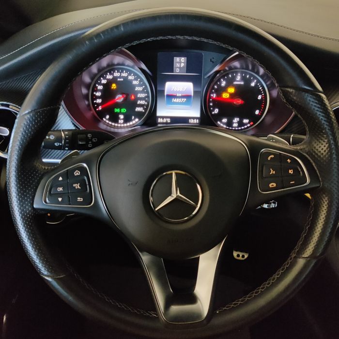 Мерседес v300 2019 року AMG