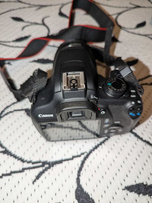 Canon EOS 1200D com acessórios