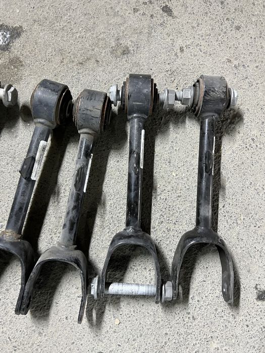 Рычаг поперечный верхний задний правый левый Тесла 3 Разборка