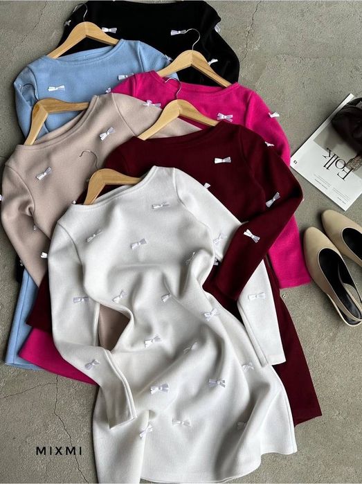 Жіноча сукня з бантиками