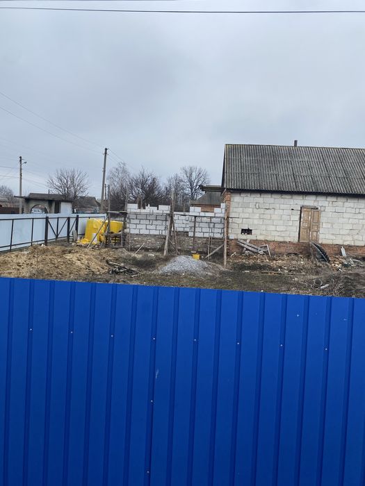 Земельна ділянка з недобудовою