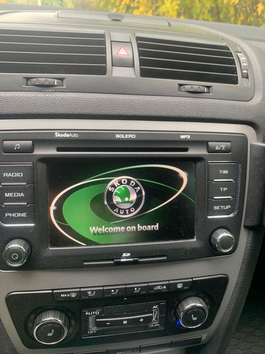 Оригінальна магнітола Skoda