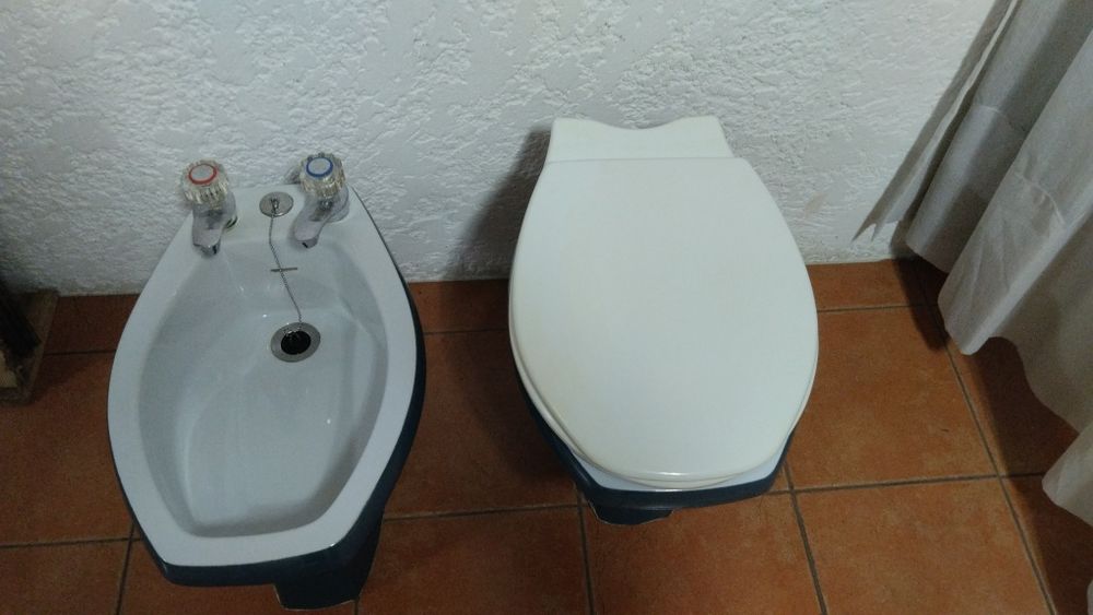 Sanita completa  azul e branca