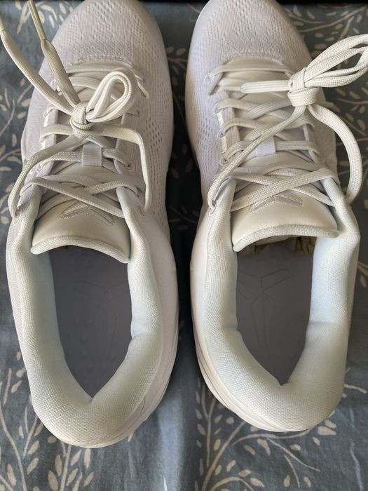 Buty Nike Kobe 8 Protro Halo Triple White