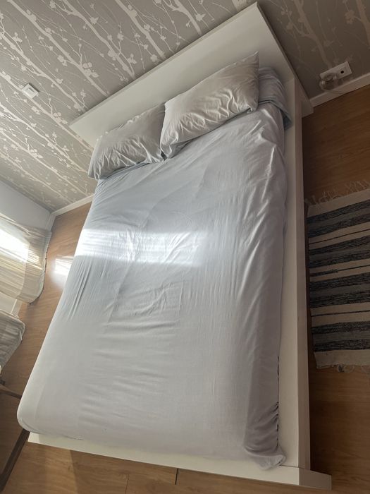 Cama casal IKEA