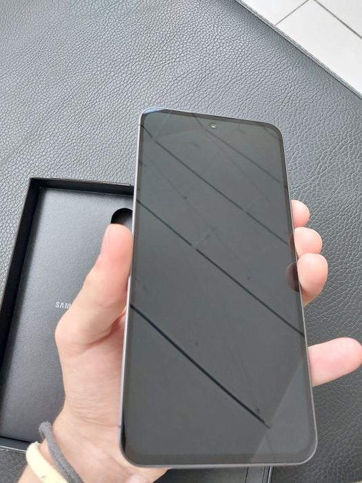 Samsung Galaxy S24 FE 8/128 GB tylko rozpakowany