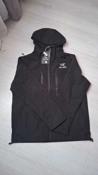 Вітровка Arc’teryx