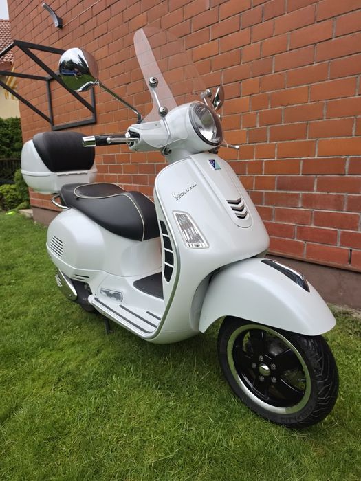 PIAGGIO Vespa 300 GTS