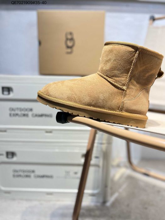 UGG Snow Boots Chestnut Sheepskin Mid-Tube R.37