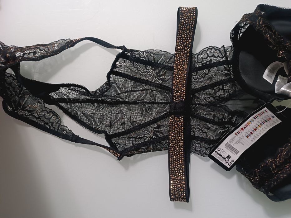 Nowe piękne body censored 75B new yorker