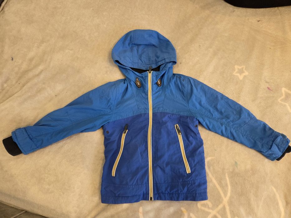 Куртка весняна 110 розмір бренду Next