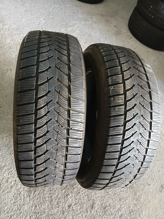 2 Pneus 235/60R18 Dunlop seminovos