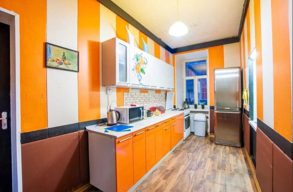 1500 грн. в месяц Койко-места в Новом Хостеле Метро Лыбедская