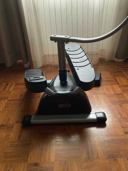 Máquina de ginastica de qualidade como novo