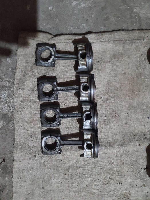 Продам поршня kawasaki zx6r