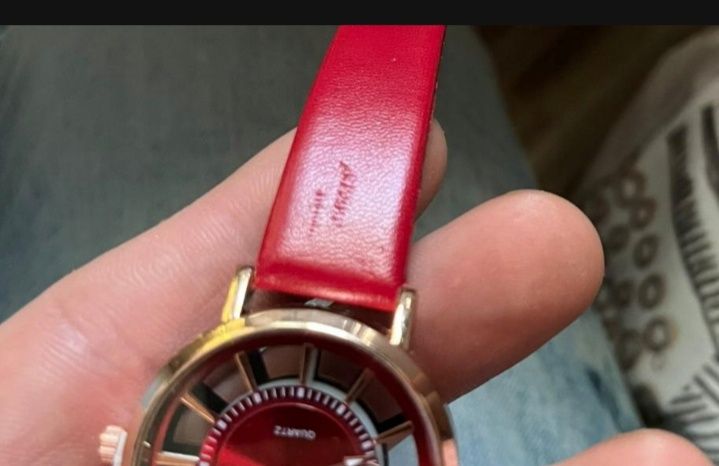 Elegancki damski zegarek na sprzedaż – wyjątkowa okazja!