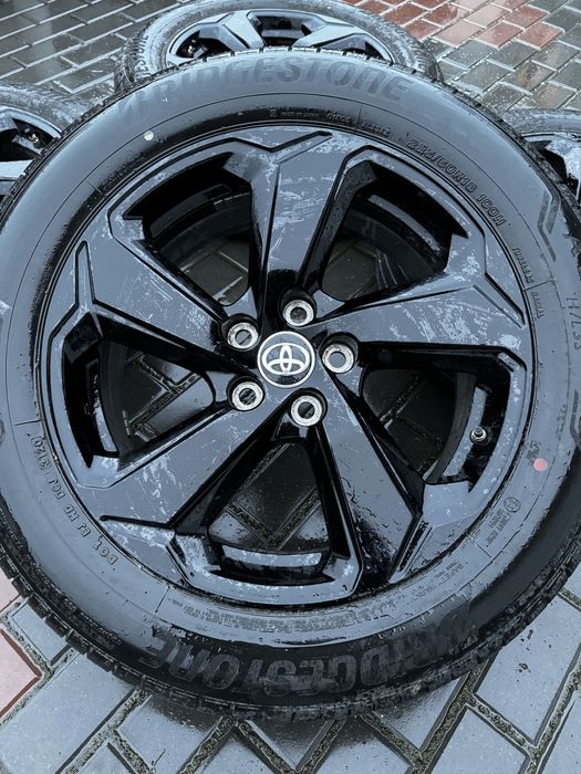 Toyota RAV4 2020 Диски з резиною BRIDGESTONE 225/60 R18. В