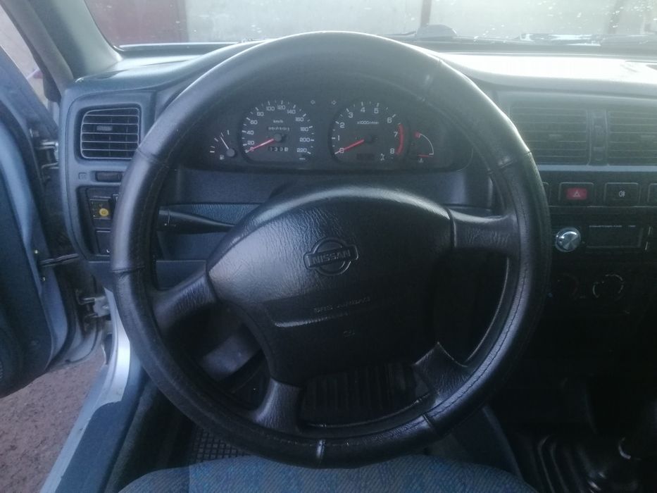 Nissan Almera N15 1996