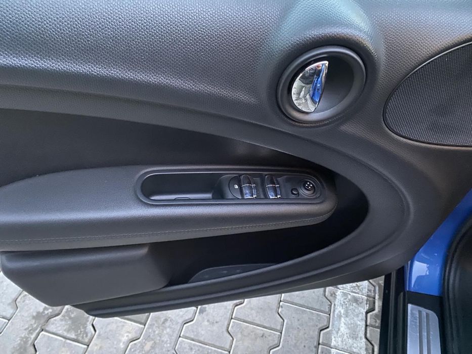 Продам міні купер кантрімен 2,0 дизель