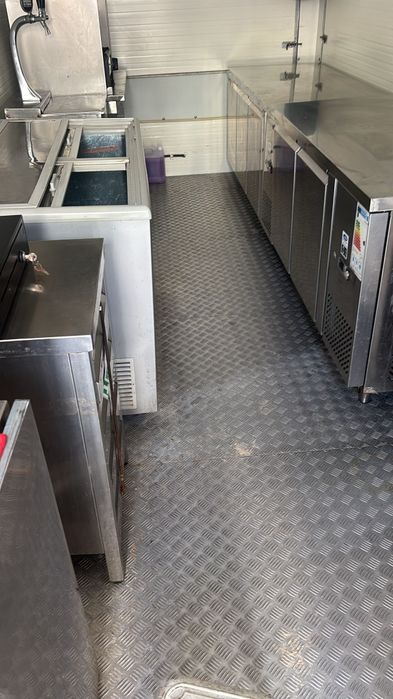 Roulote bar tudo a funcionar