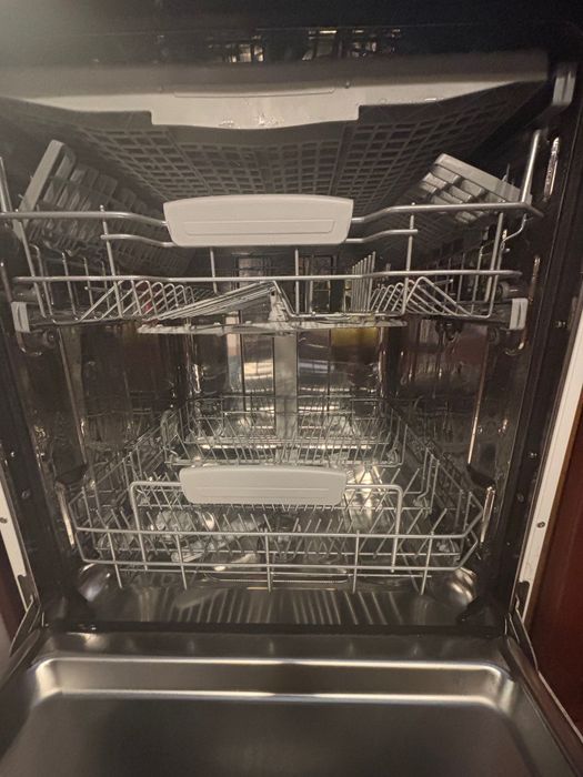 Máquina de louça como nova Hotpoint