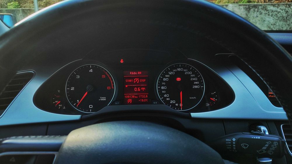 Audi A4 B8 Avant 2.0 TDI 136cv – Nacional – 110.000km – Maia