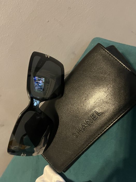 Oculos chanel com caixa