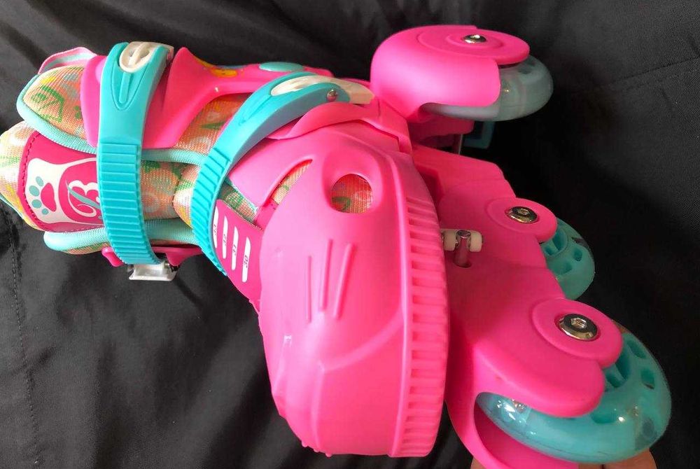 Iгровий набiр:ролики(всi! колеса свiтяться),захист, шолом