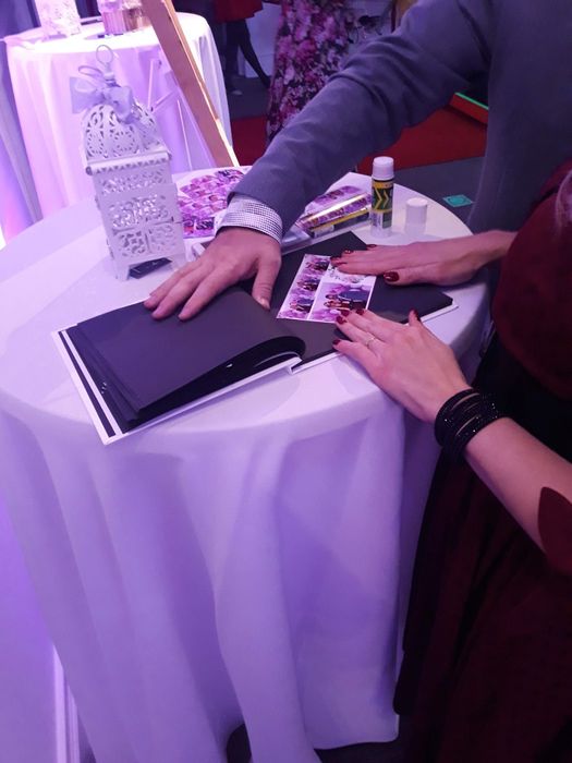 Fotolustro, Magiczne Ujęcie magiczna fotobudka na imprezę