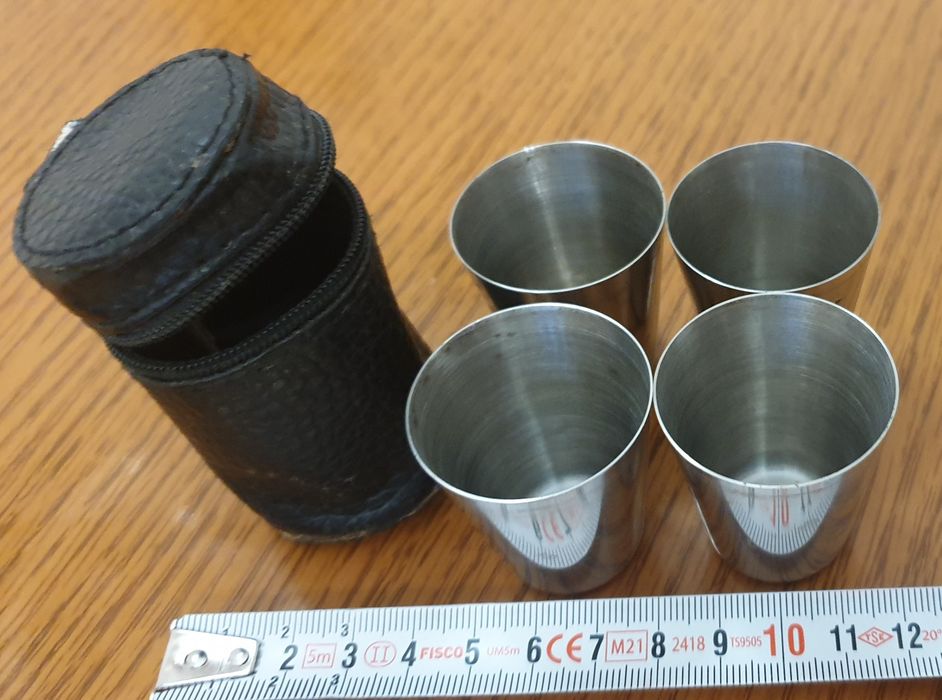 Набор из четырёх рюмок