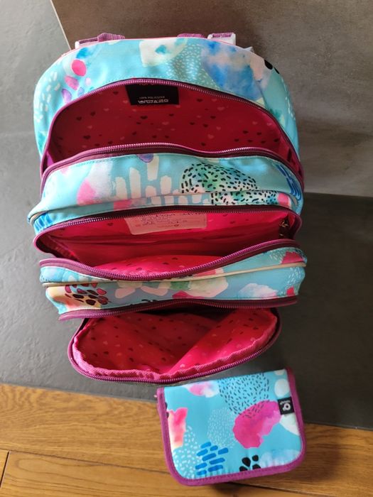 Sprzedam plecak Topgal  Elly do klasy 1-4, piórnik i bidon gratis.