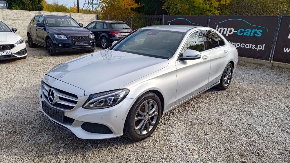 Mercedes-Benz Klasa C AVANTGARDE Nawigacja Kamera Czujniki  Lekko uszkodzony!