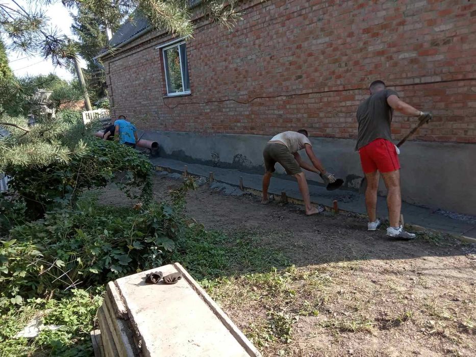 Бетонные работы. Фундамент/Площадки/Дворы/Отмостки. - Будівельні ...