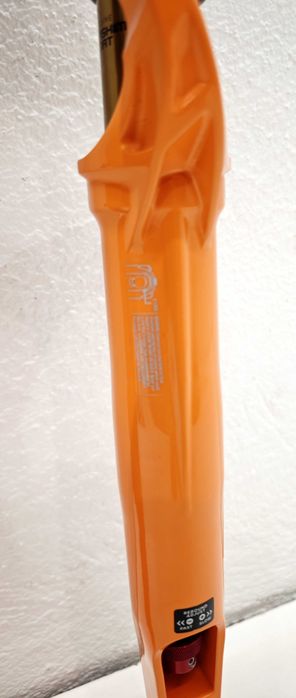 Amortyzator Gravel  FOX RACING SHOX 32 Factory Float Kashima 40mm