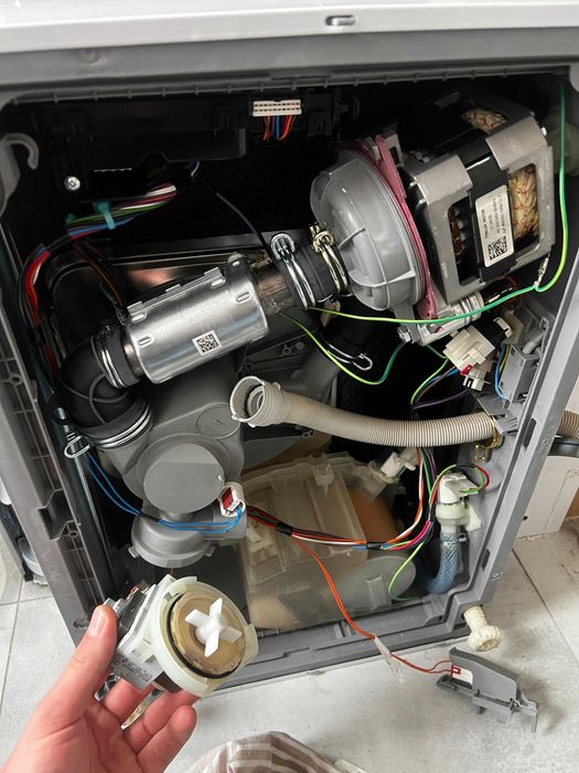 Serwis Naprawa AGD Pralek Zmywarek Lodówek Piekarnika Suszarek 24/7