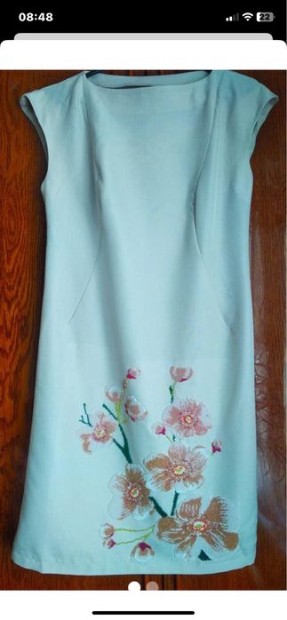 Продам плаття вишите бісером