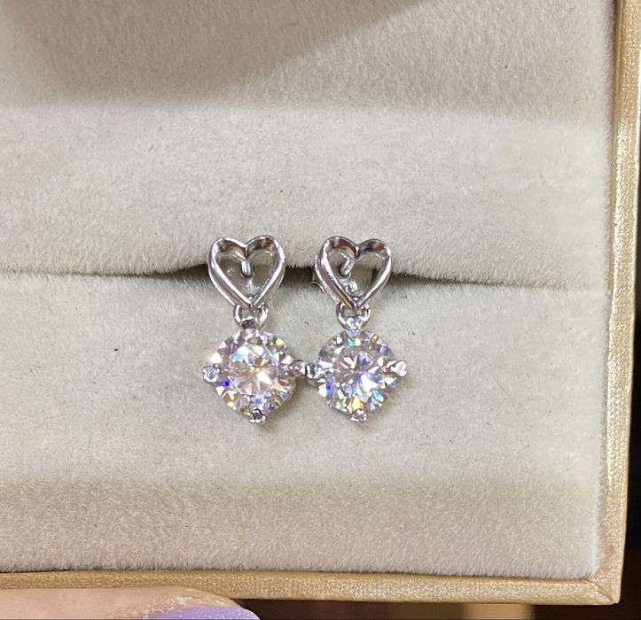 Срібні сережки з діамантами муасанітами 1ct+1ct. Сертифікат!