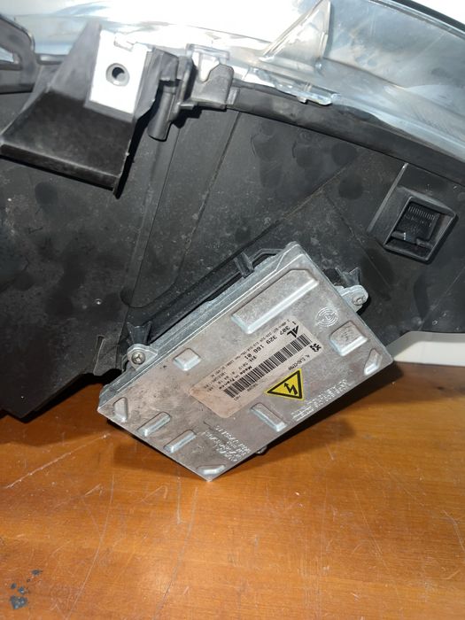 Otica xenon direita peugeot rcz