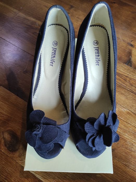 Buty na koturnie 38