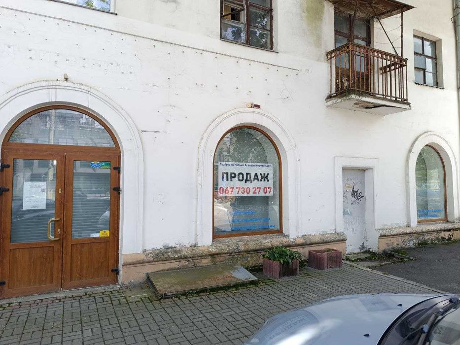 Продаж чудового фасадного приміщення по вул. Антоновича