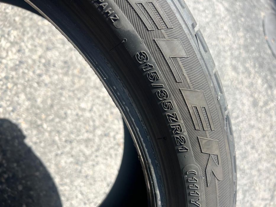 315/35/21 Bridgestone 2 pneus