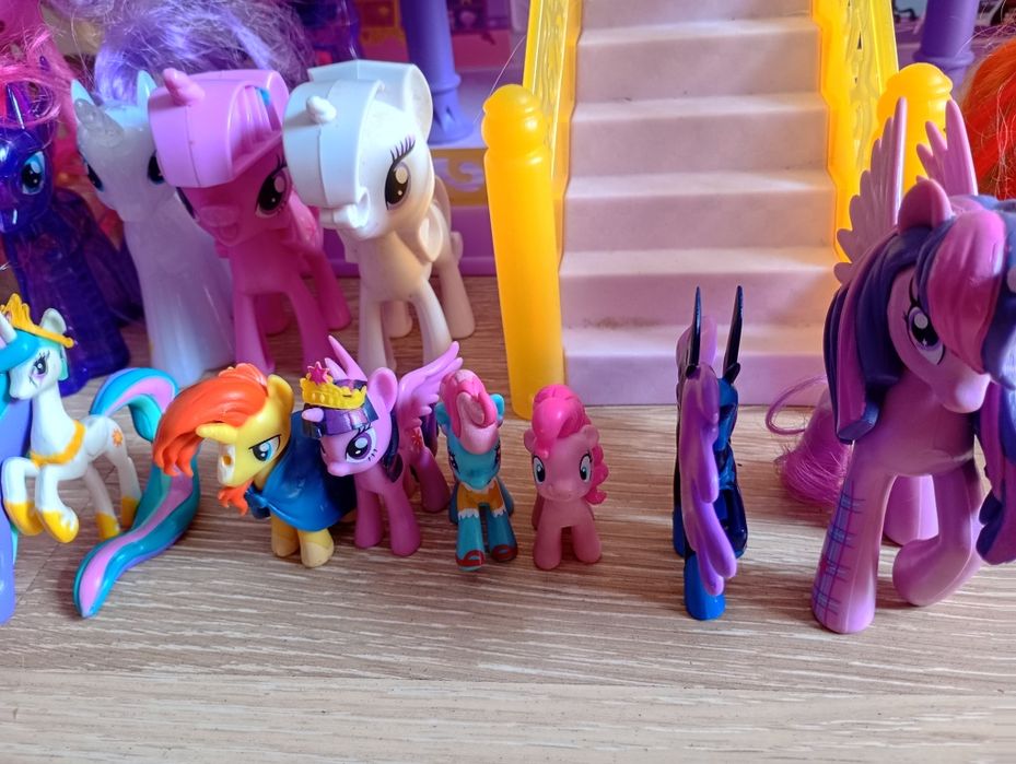 Zamek my little pony i 23 koniki