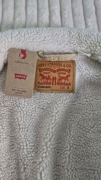 Casaco Levi’s Sherpa Trucker Novo